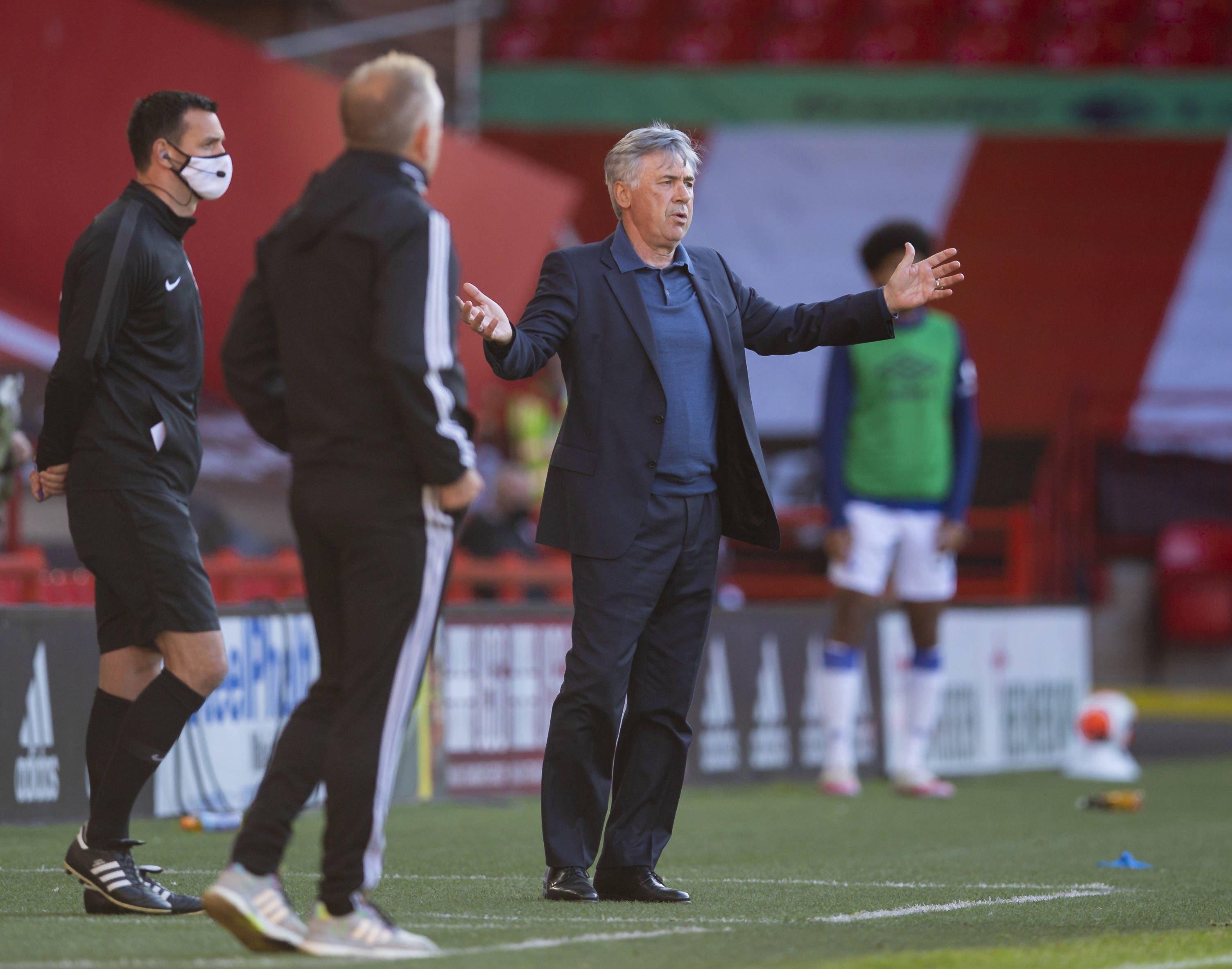 察球员是否 察球员是否